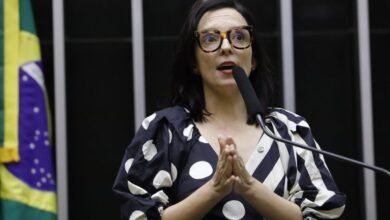 A relatora da proposta, deputada Ana Pimentel